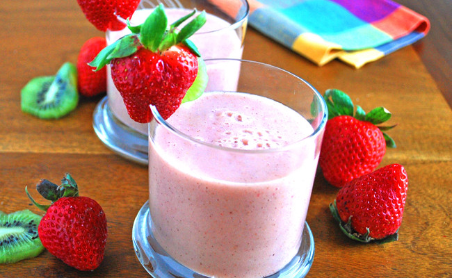 Strawberry Kiwi Smoothie – A Recipe For Strong, Healthy Teeth